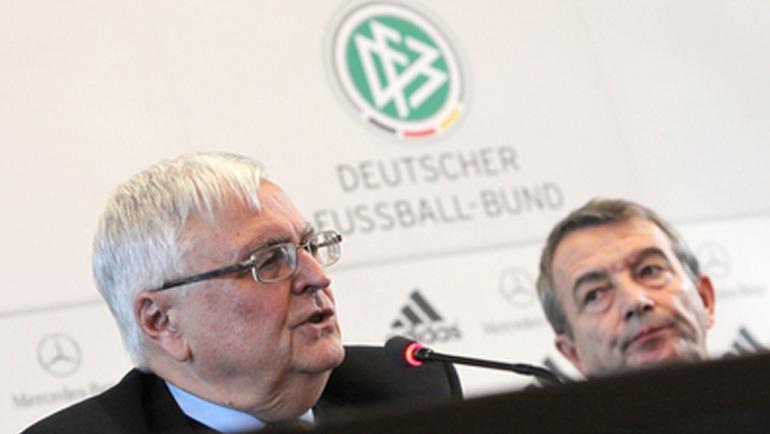 Alman polisi Futbol Federasyonu'nu bastı!