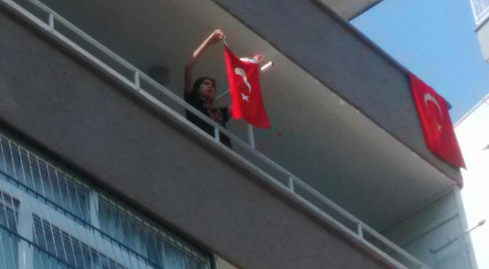 Dağlıca'da şehit olan askerlerin evine ateş düştü!