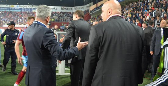 Trabzon'da maç sonu olay! Bilic'i itince...