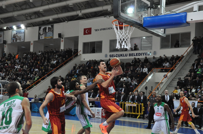 Galatasaray deplasmanda zorlanmadı