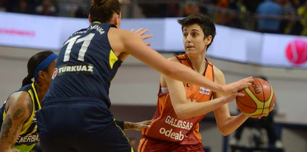 Galatasaray'ın en iyi yıldızı yuvadan uçtu!