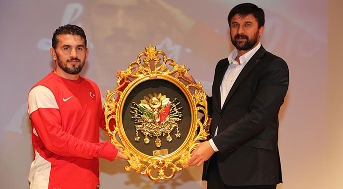 Güreşin Yıldızları Başakşehir'de parladı