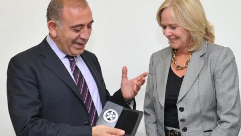 ABD'li heyetten CHP'ye ziyaret
