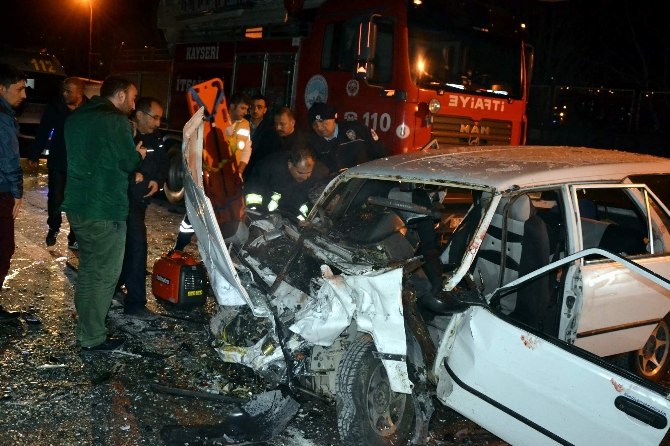 Kayseri'de feci kaza: 1 ölü, 5 yaralı