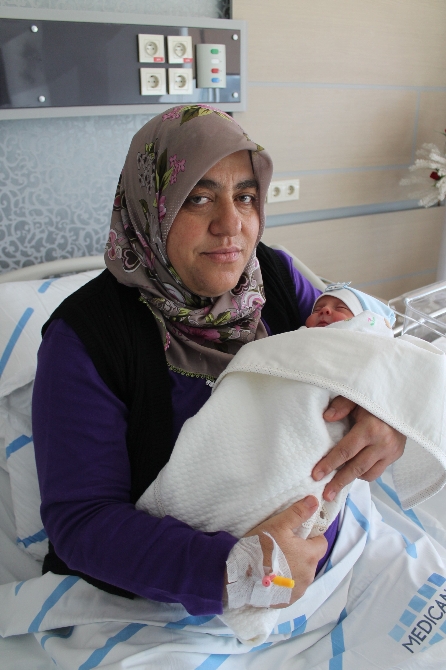 25 sene sonra çocuk sahibi oldular