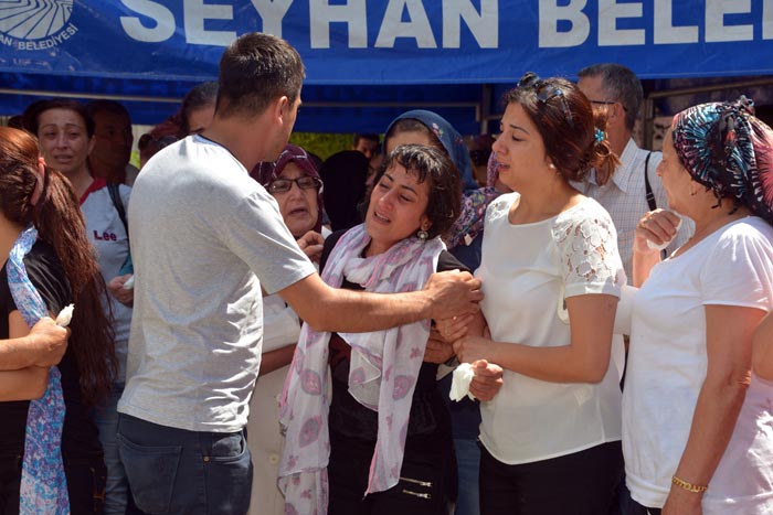 Kaldırıma bir adım kala canından oldu!