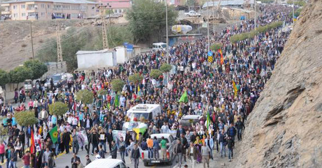 Kobani'de ölen YPG'liler toprağa verildi