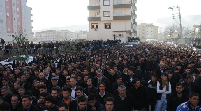 Hatip Dicle, Cizrelilere Öcalan'ın mesajını iletti