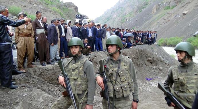 Zap suyuna uçan araçtan 5 kişinin cesedi çıkarıldı!