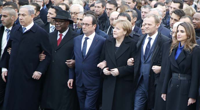 Paris'te liderler kol kola yürüdü, 1.5 milyon katıldı