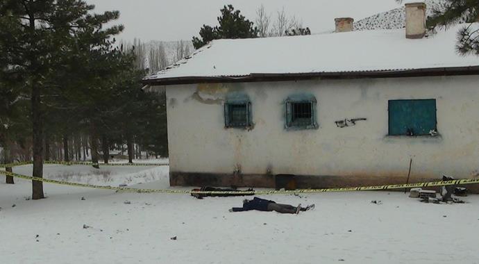 Aksaray'da cinayet, genç adam ve 18 yaşındaki kız bu halde bulundu