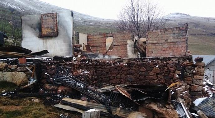 Ordu'da büyük yangın! 8 ev kül oldu