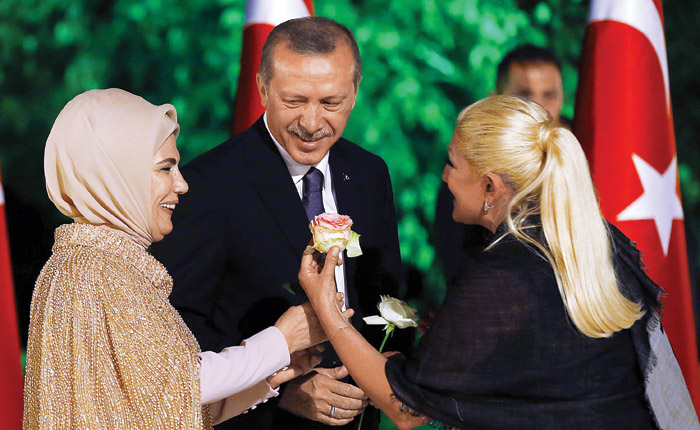 Köşk'te milletin ilk resepsiyonu