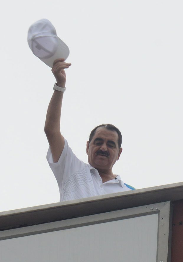 İbrahim Tatlıses Türkiye'ye döndü