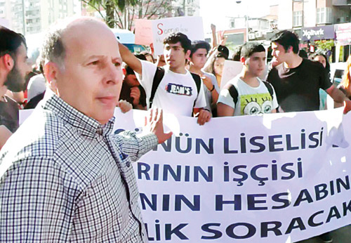 İki düşündürücü fotoğraf... Çocuk istismarı!