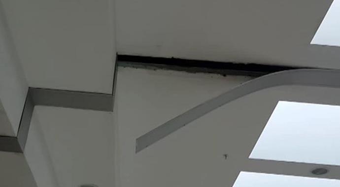 'Dünyanın en büyük adliyesi' yağmura teslim oldu