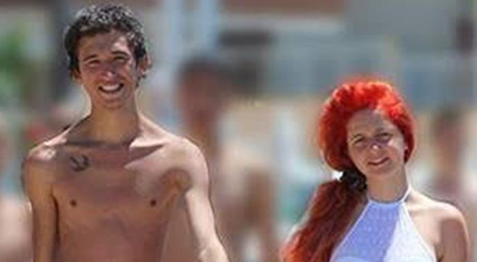Plajda ölü bulunan gençlerin cenazeleri ailelerine verildi