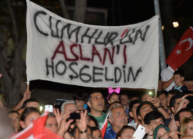 Erdoğan'a İstanbul'da büyük karşılama