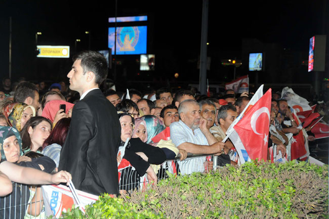 Erdoğan'a İstanbul'da büyük karşılama