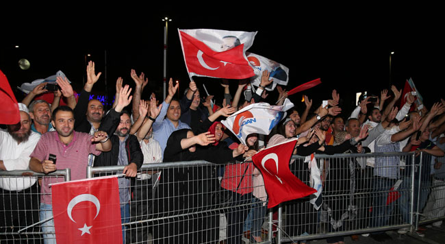 Erdoğan'a İstanbul'da büyük karşılama