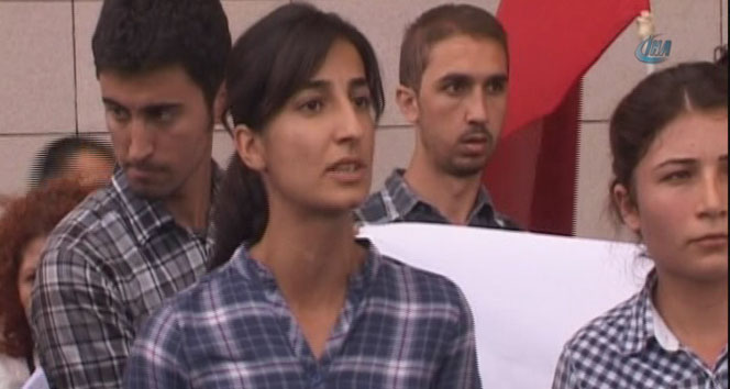 Emniyete saldıran kadın teröristin kimliği belli oldu