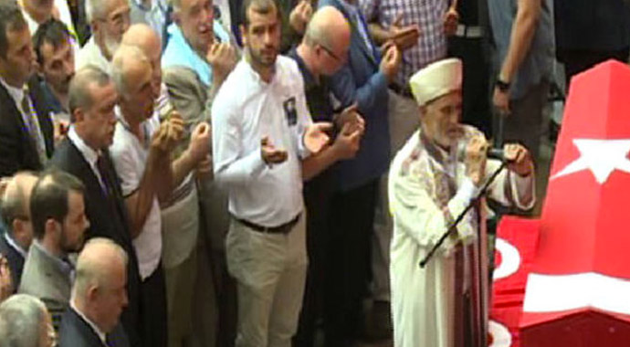 Şehit Ahmet Çamur'un cenaze törenine Erdoğan da katıldı