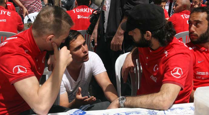 Şehit madencilerin mevlidinde Milli Takım izdihamı