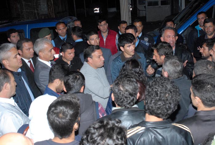 Antalya'da HDP tabelası gerginliği!