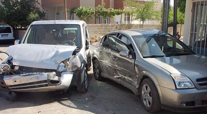 Adıyaman'da ikj ayrı kaza: 1 ölü, 2 yaralı