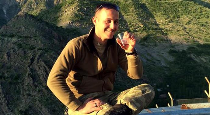 Dağlıca'da şehit olan askerlerin evine ateş düştü!