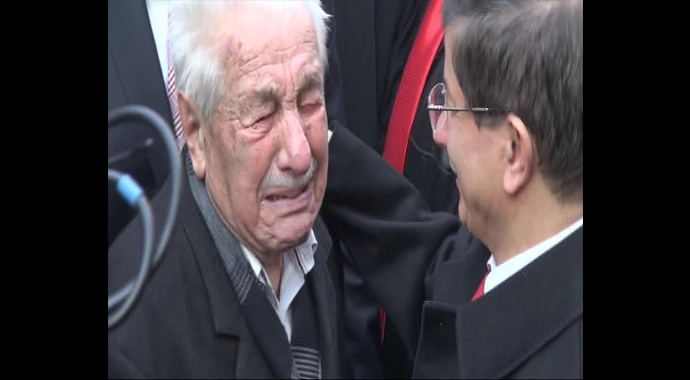 Başbakan'ı görünce hüngür hüngür ağladı