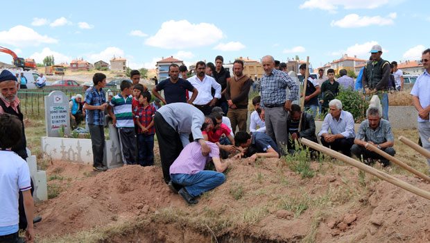 Okullar kapandığı gibi inşaatta çalışmaya başlayan liseli Abdullah öldü