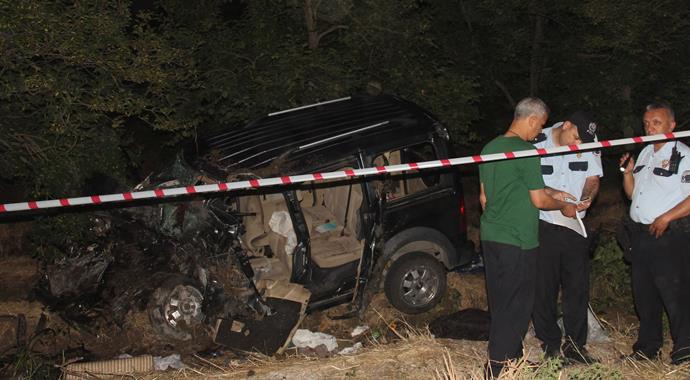Adana'da korkunç kaza: 5 ölü, 3 yaralı