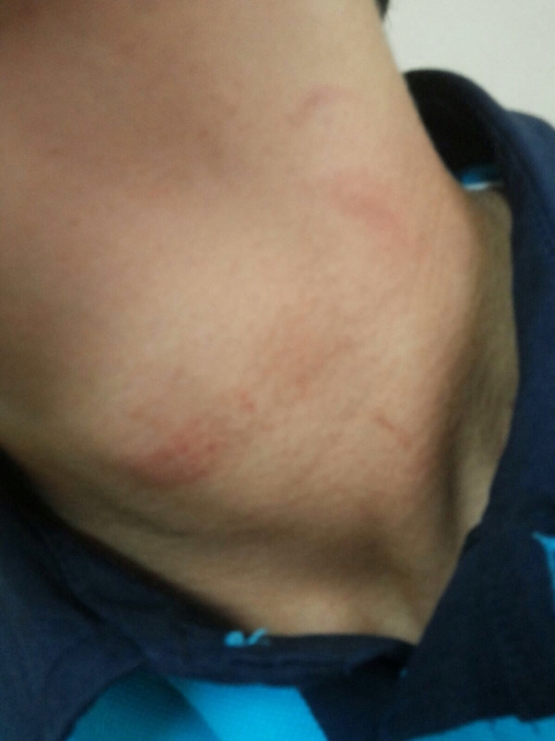 Öğrencisinin boğazısını sıkan öğretmene soruşturma