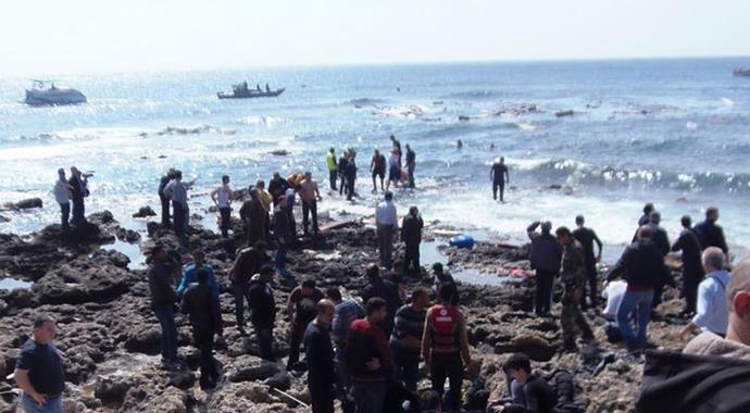 Rodos'ta kaçak teknesi battı, 148 kişi kurtarıldı