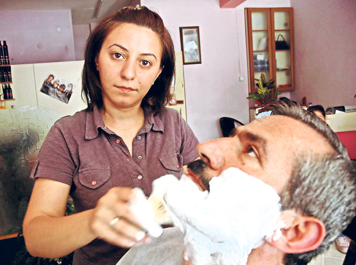 Makyajın hastasıyım rayların ustasıyım