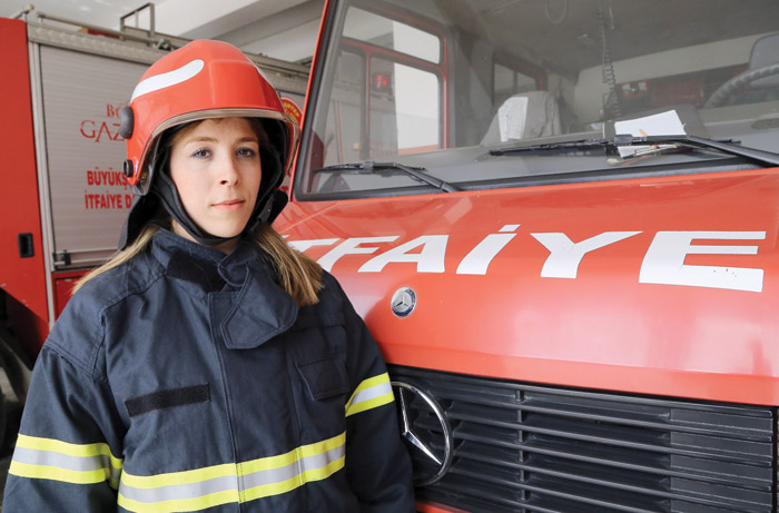 Makyajın hastasıyım rayların ustasıyım