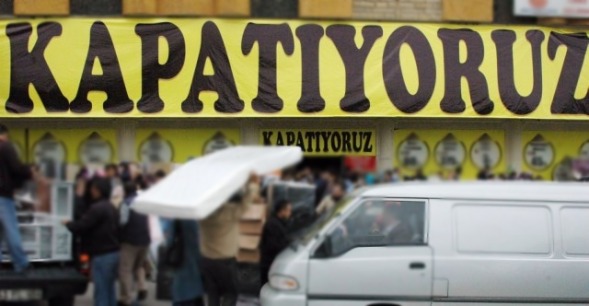 Ali Babacan hangi tabelaya tepki gösterdi?