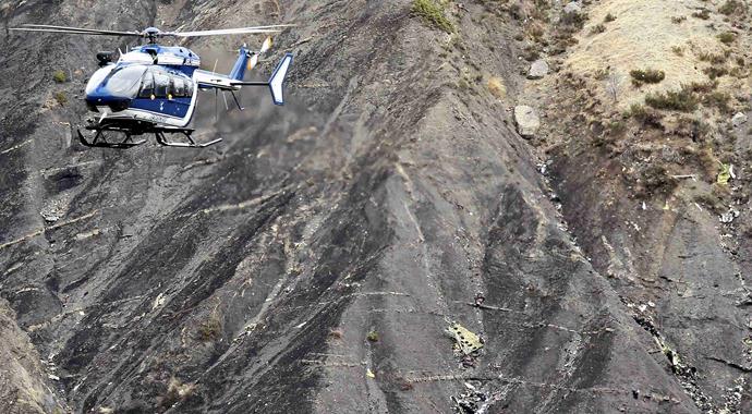 Fransa'da düşen uçağın ikinci karakutusu da bulundu!