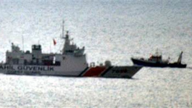 Yunan balıkçılar Kardak'ı geçti, Sahil Güvenlik izin vermedi