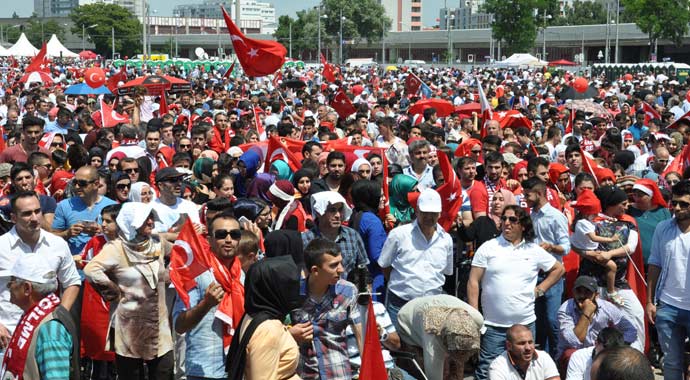 Başbakan Erdoğan Viyana'ya ayak bastı