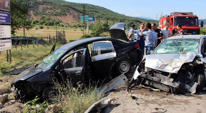 Tatilde 3 günlük bilanço: 44 kazada 38 ölü, 238 yaralı