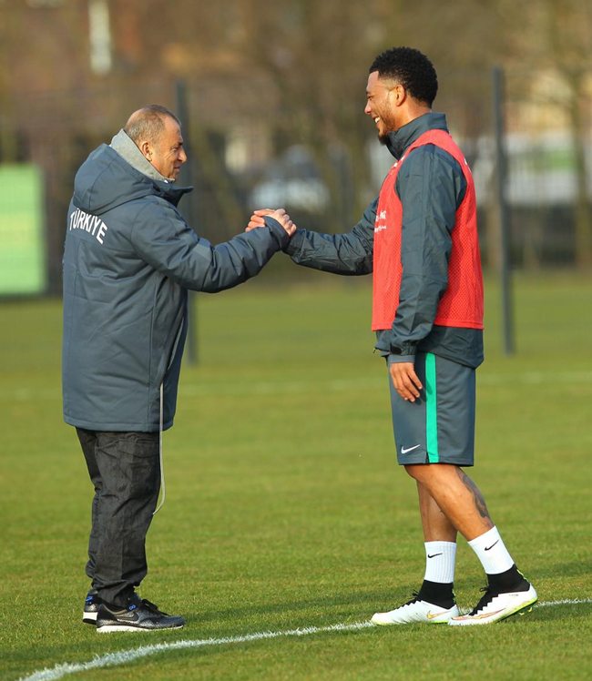 Gökhan Töre ve Hakan Çalhanoğlu yan yana!
