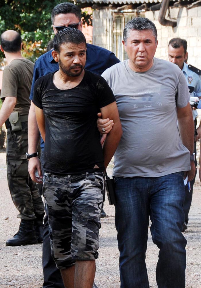 Uyuşturucu almaya giden baba ve oğlu gasp ettiler!