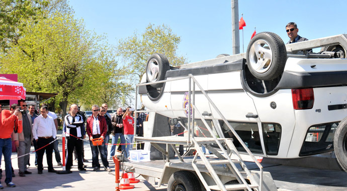 Emniyet kemeri takmayan sürücülere ilginç ceza