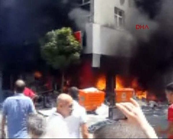 İstanbul'da patlama! İŞTE İLK GÖRÜNTÜLER