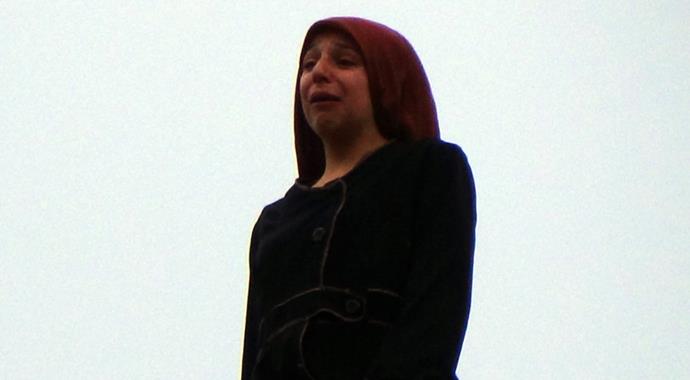 Bebeğini görünce intihardan vazgeçti