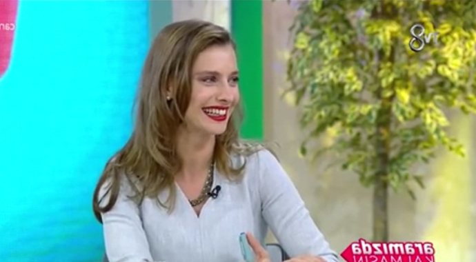 Tuba Ünsal'dan duygusal veda! Canlı yayında gözyaşlarını tutamadı