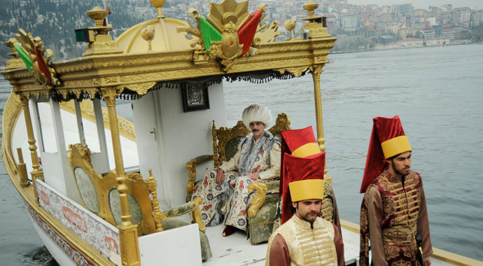 Eyüplüler, kılıç kuşandı