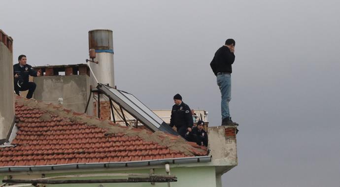 5'inci kattan atladı, hava yatağı hayatını kurtardı